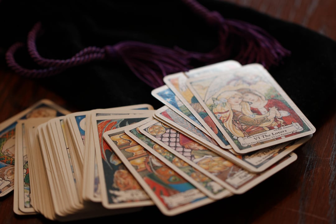 Mediumship and tarot combination